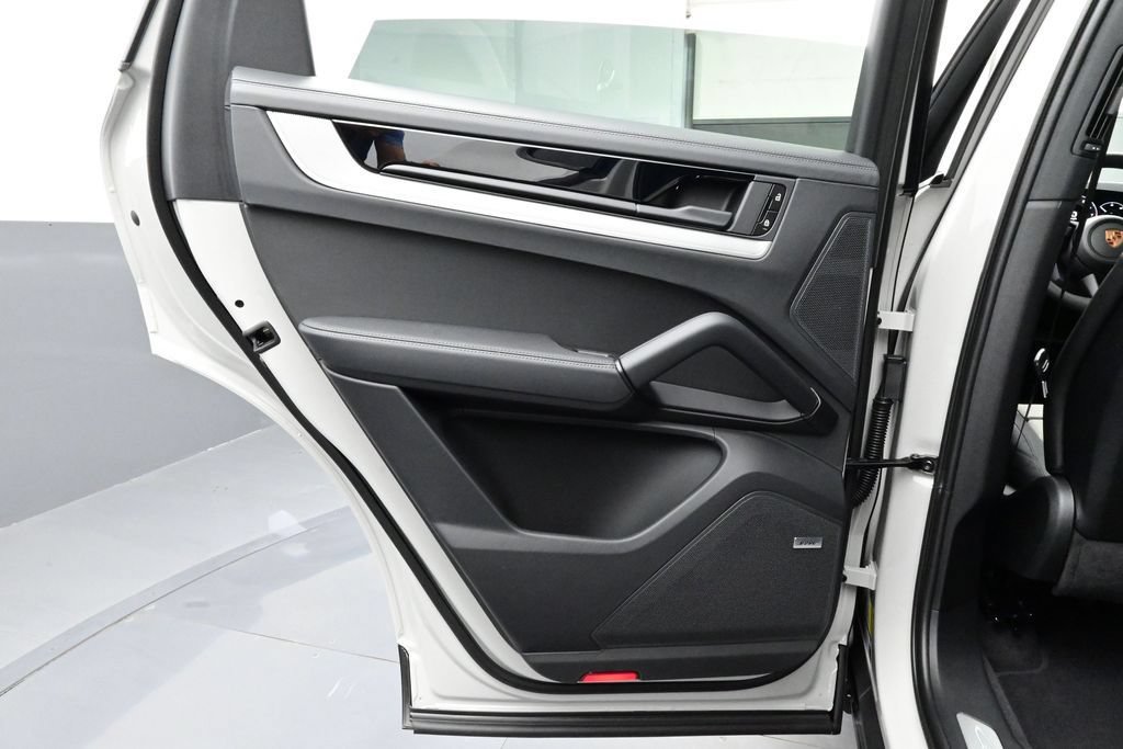 New 2026 Porsche Cayenne S AWD/4WD image 13