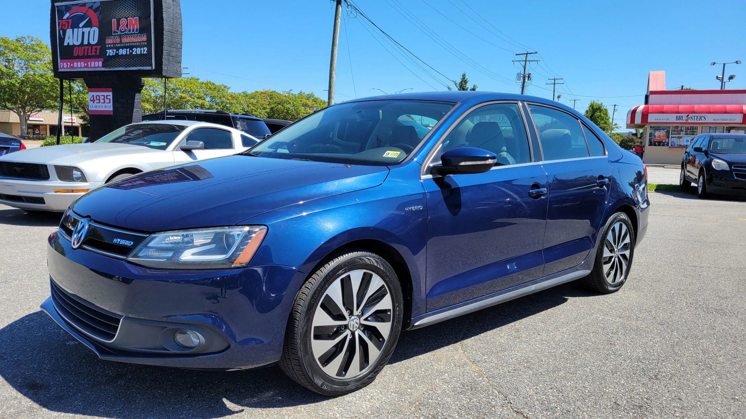 Used 2014 Volkswagen Jetta SEL Premium FWD image 1