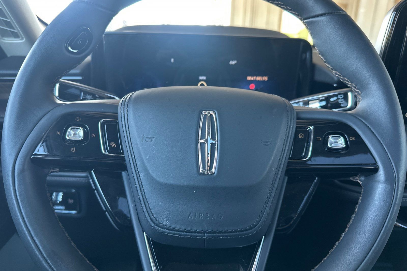 Used 2025 Lincoln Aviator Reserve w/ Equipment Group 201A AWD/4WD image 23