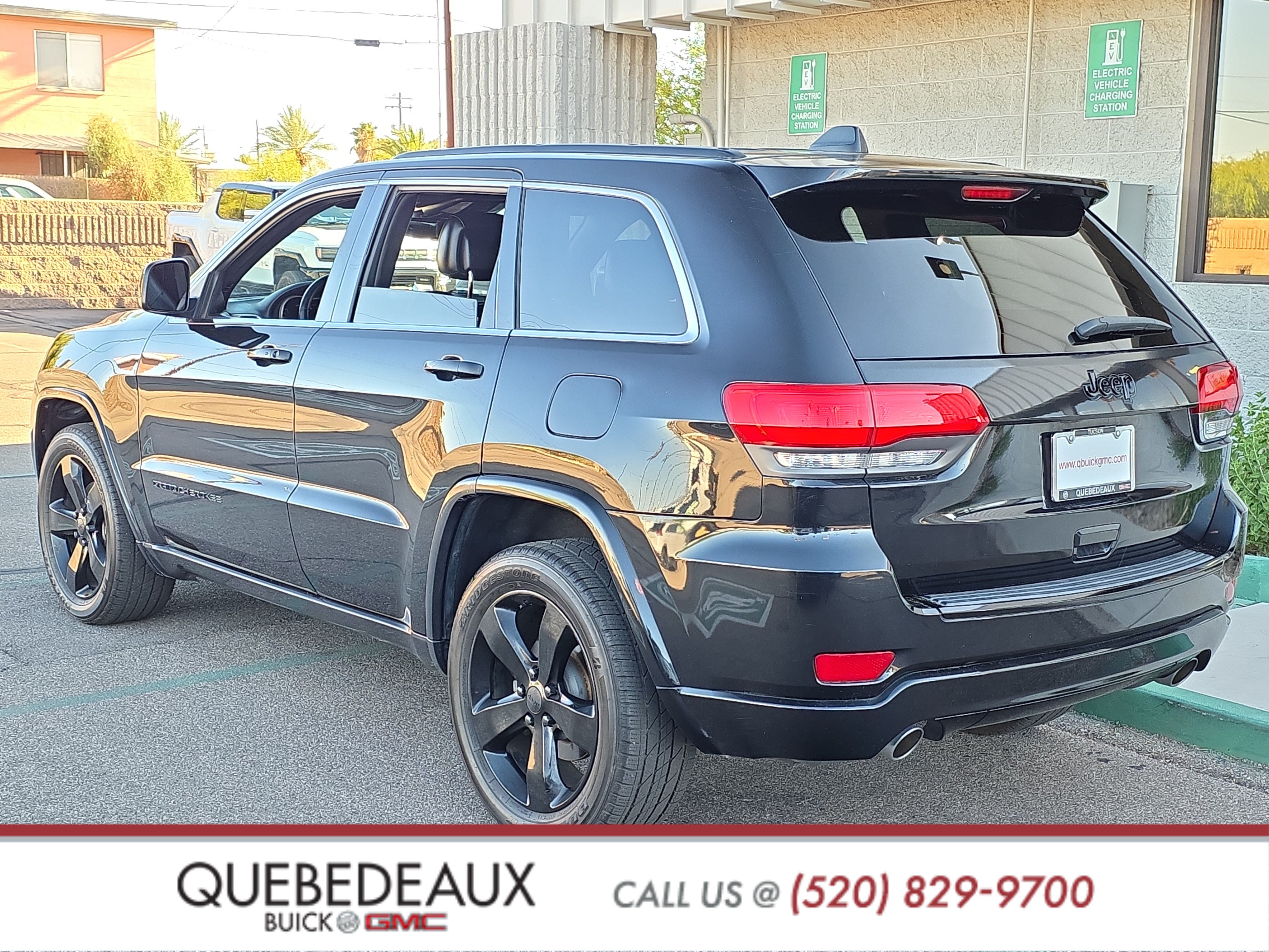 Used 2015 Jeep Grand Cherokee Altitude RWD image 5