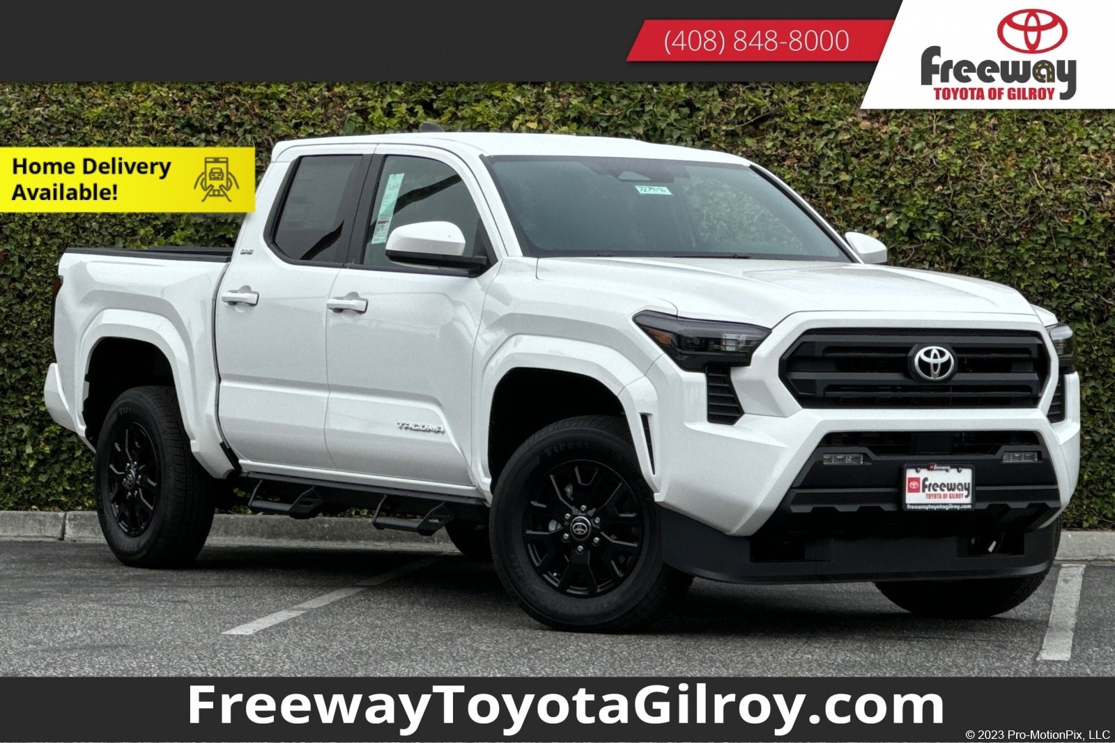 New 2025 Toyota Tacoma SR5