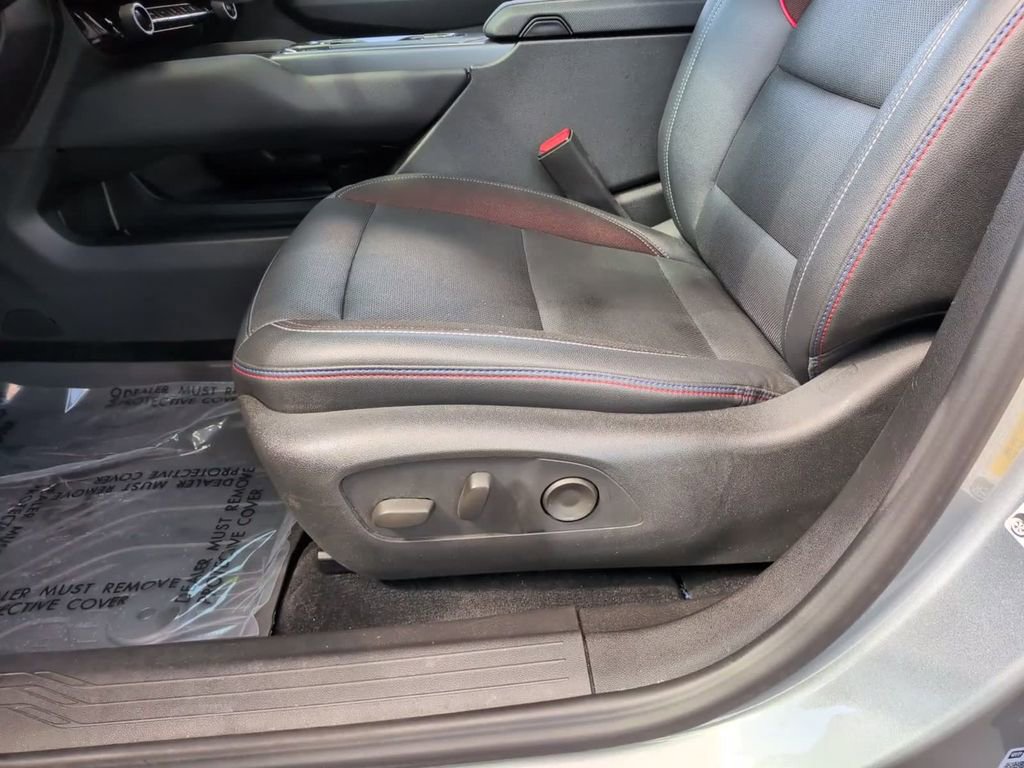 Used 2024 Chevrolet Equinox EV RS FWD image 20