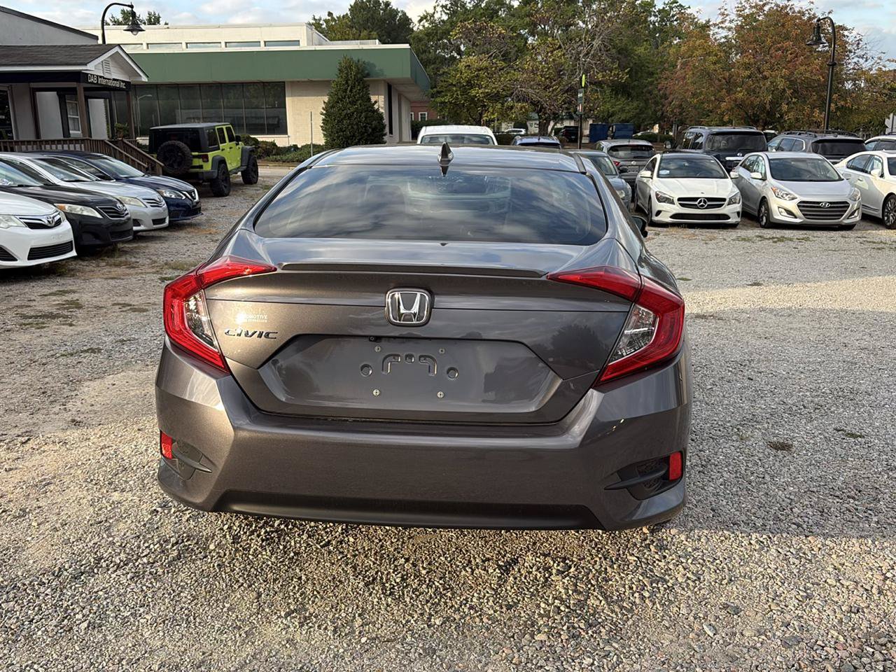 Used 2018 Honda Civic EX-T image 11