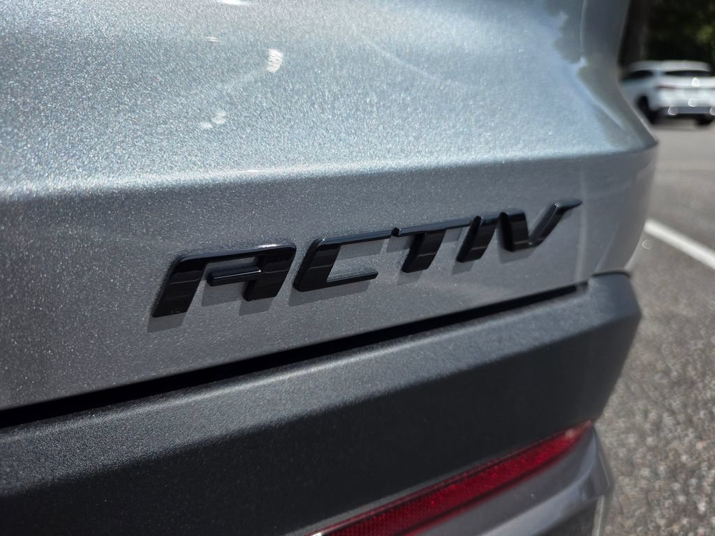 New 2026 Chevrolet Equinox ACTIV w/ Convenience Package III FWD image 24