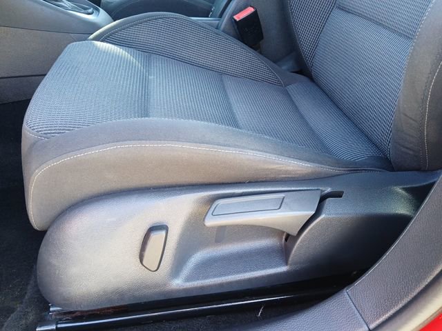 Used 2014 Volkswagen Golf 4-Door image 19