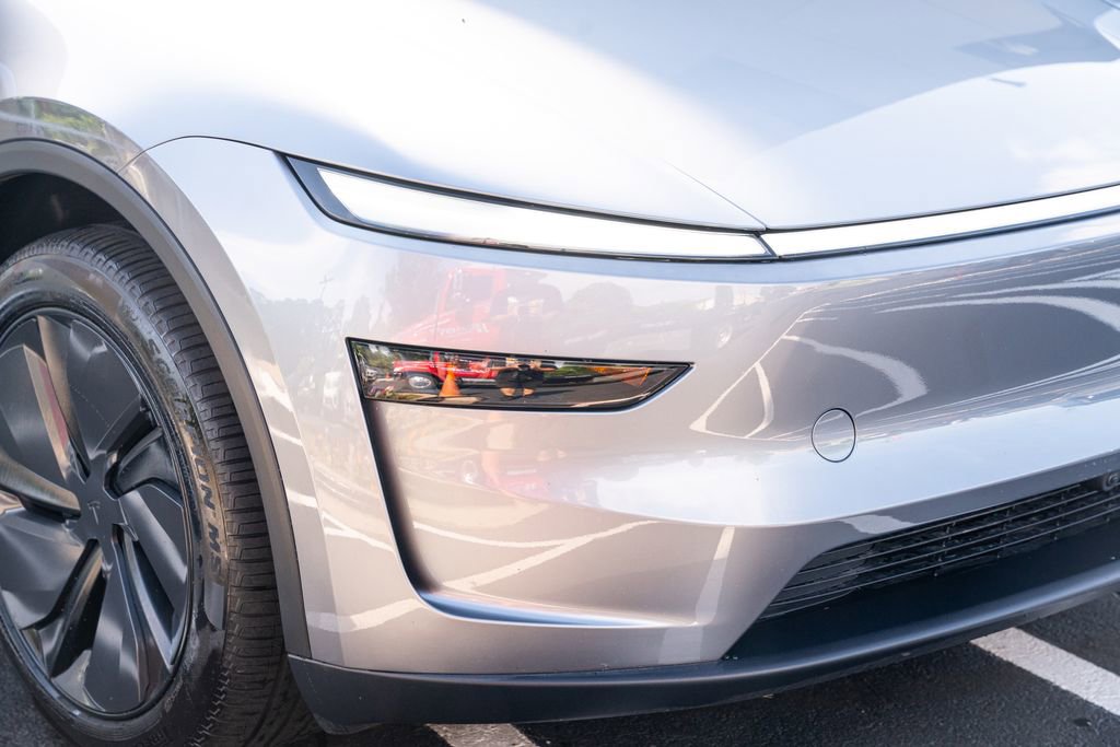 Used 2026 Tesla Model Y Long Range AWD/4WD image 7