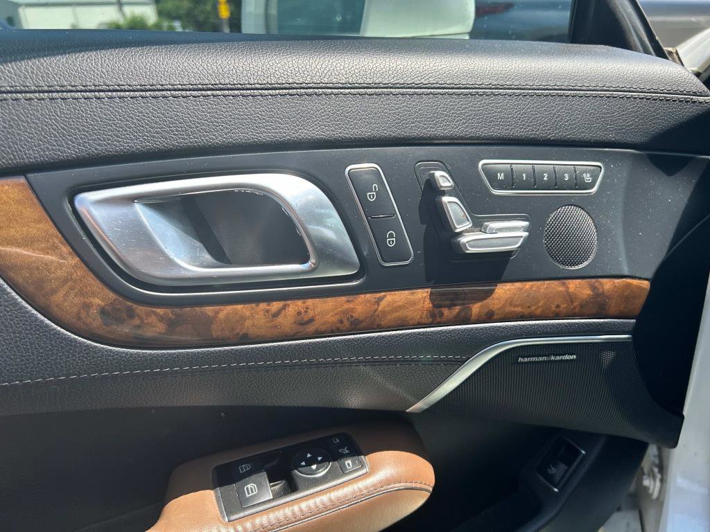 Used 2013 Mercedes-Benz SL 550 image 15