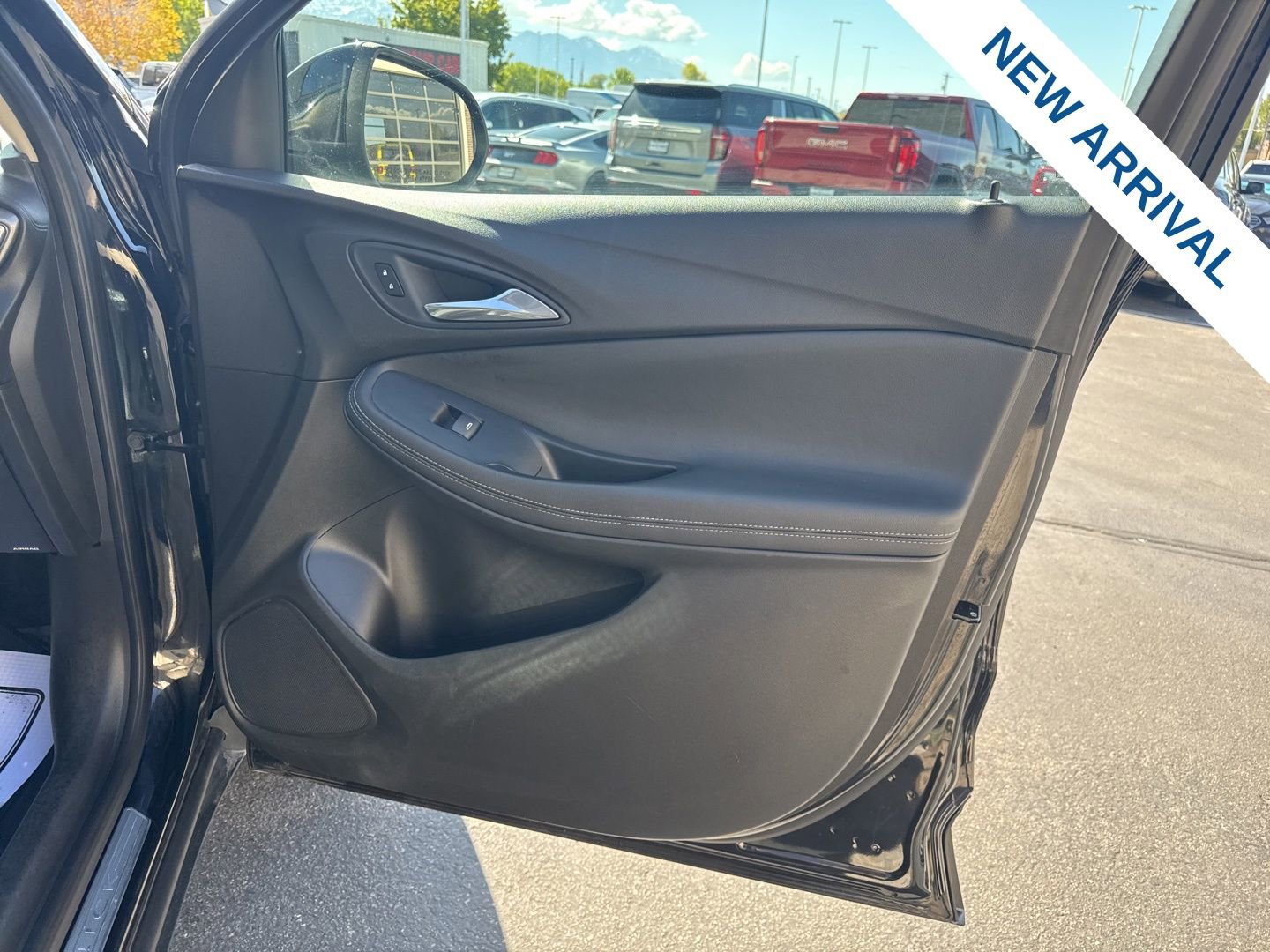 Used 2021 Buick Encore GX Select AWD/4WD image 10