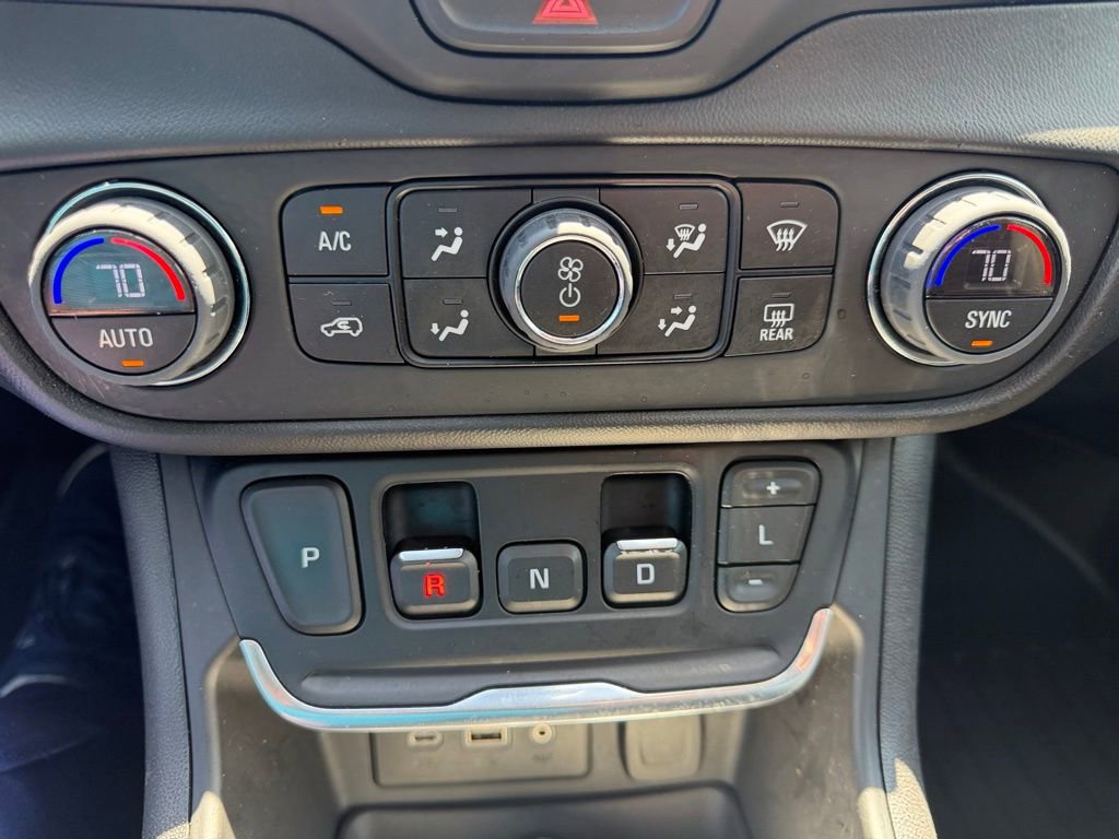 Used 2019 GMC Terrain SLE w/ Driver Convenience Package FWD image 15