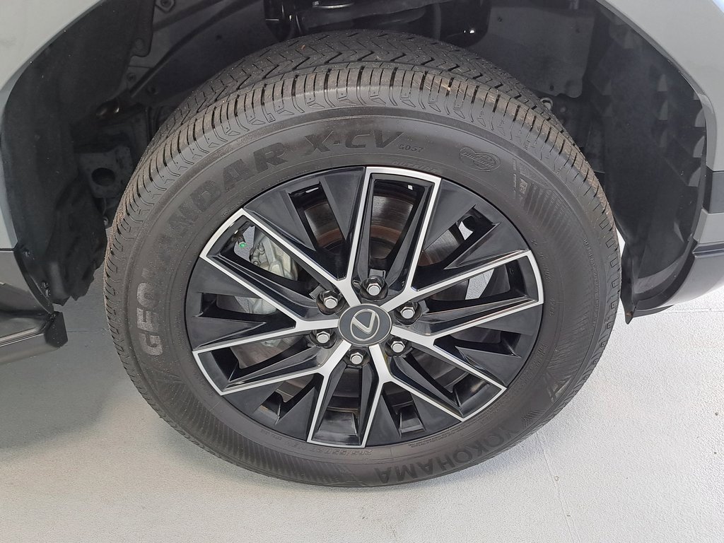 Used 2024 Lexus GX 550 image 38