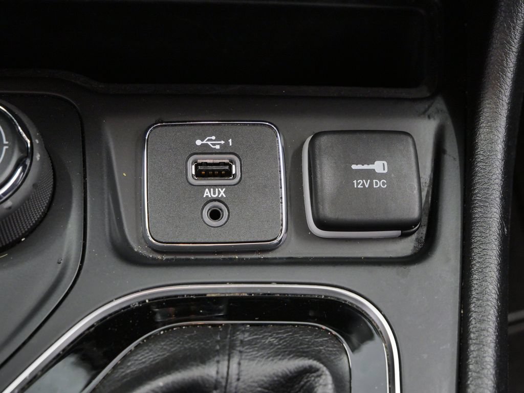Certified 2020 Jeep Cherokee Limited AWD/4WD image 26