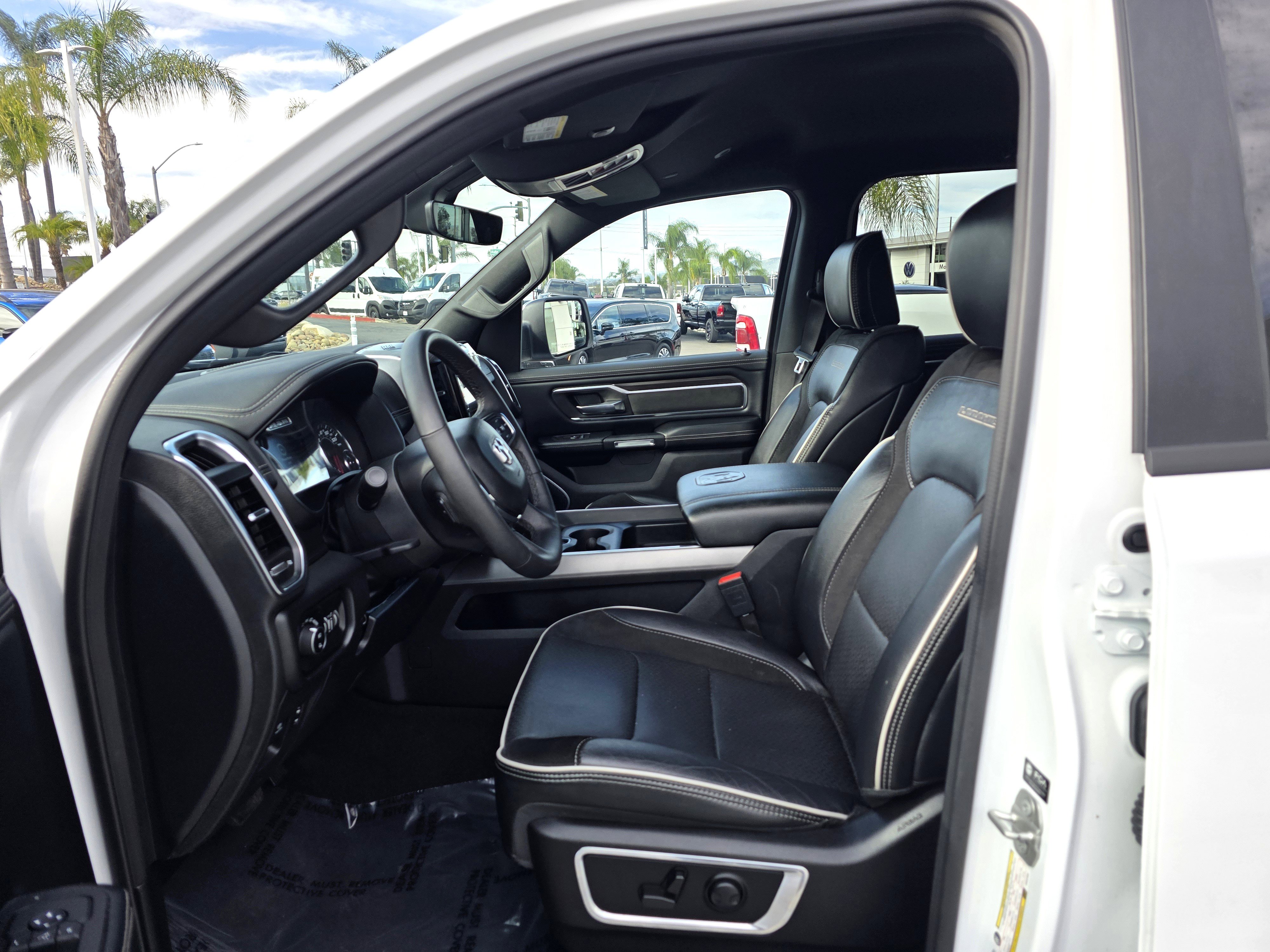 Certified 2025 RAM 1500 Laramie AWD/4WD image 12