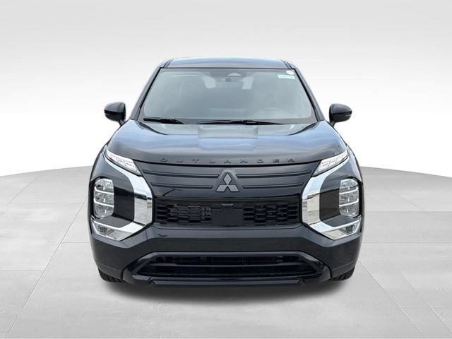 New 2026 Mitsubishi Outlander LE FWD image 7