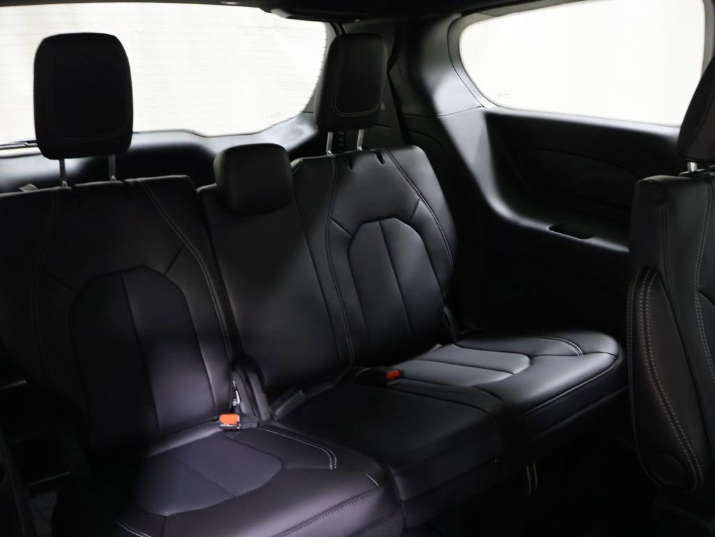 New 2026 Chrysler Voyager LX image 16