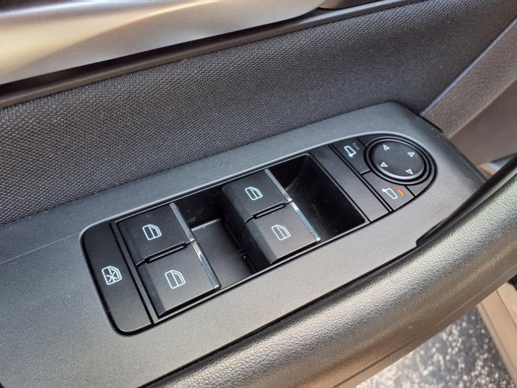 Used 2024 MAZDA CX-90 3.3 Turbo w/ Select Package image 19