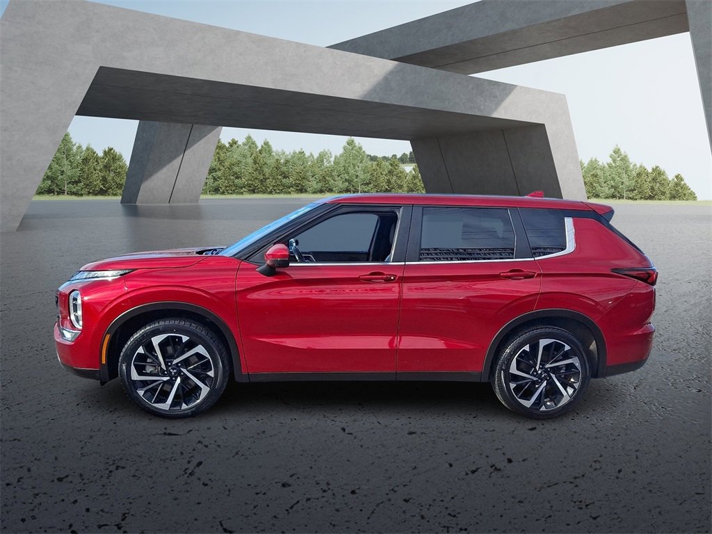 Used 2024 Mitsubishi Outlander SE image 9