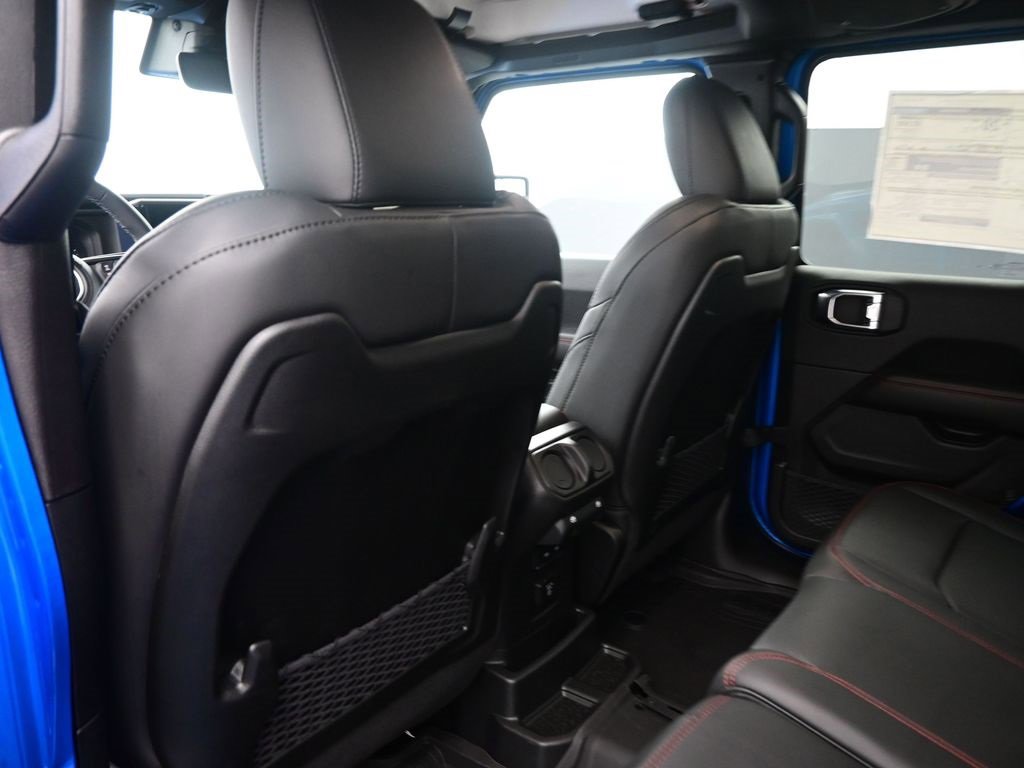 New 2025 Jeep Wrangler Unlimited Rubicon w/ Technology Group image 29