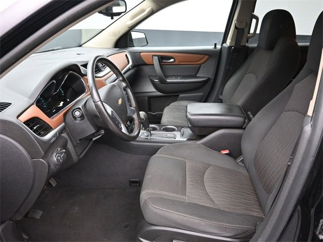 Used 2017 Chevrolet Traverse LT image 16