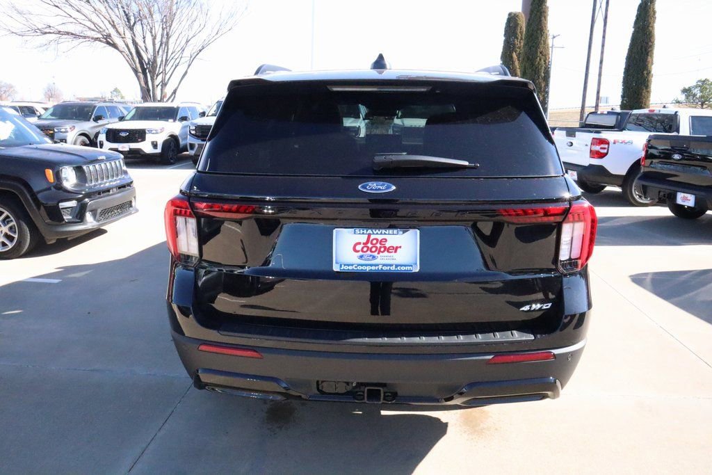 New 2026 Ford Explorer ST-Line w/ ST-Line Street Pack image 24