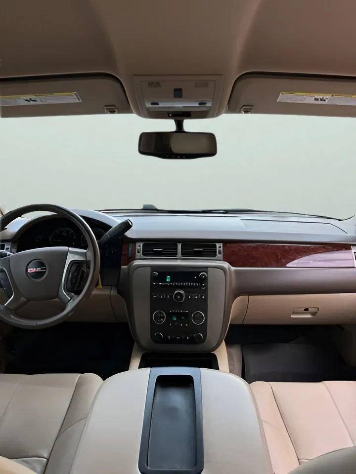 Used 2012 GMC Yukon SLT w/ SLT-2 Equipment Package RWD image 30
