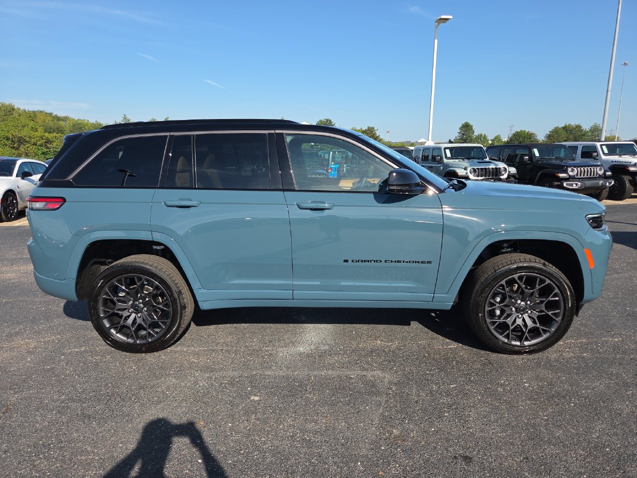 New 2027 Jeep Grand Cherokee Summit AWD/4WD image 34
