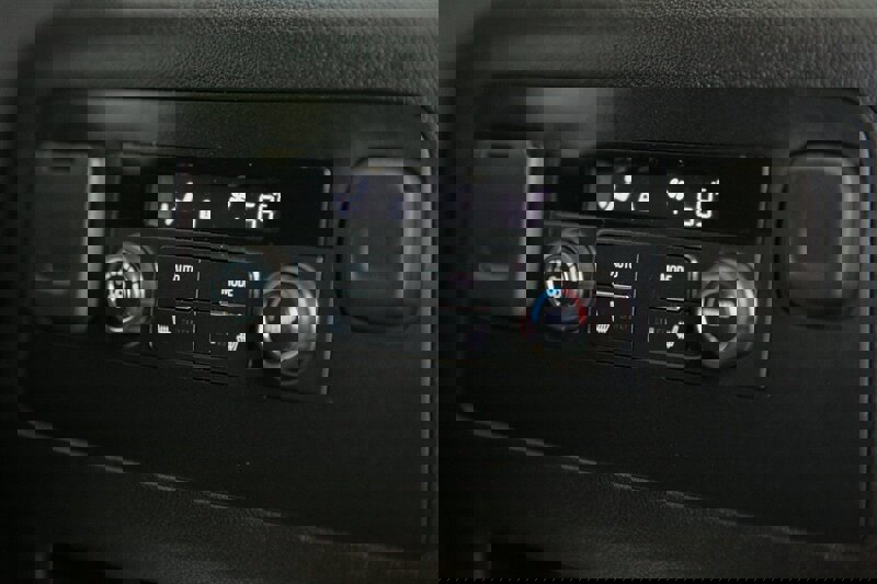 Used 2020 GMC Yukon SLT image 25