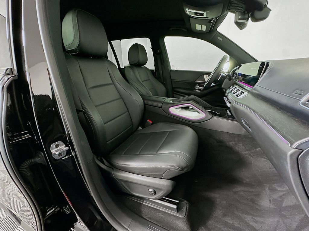 Used 2025 Mercedes-Benz GLS 450 4MATIC image 30