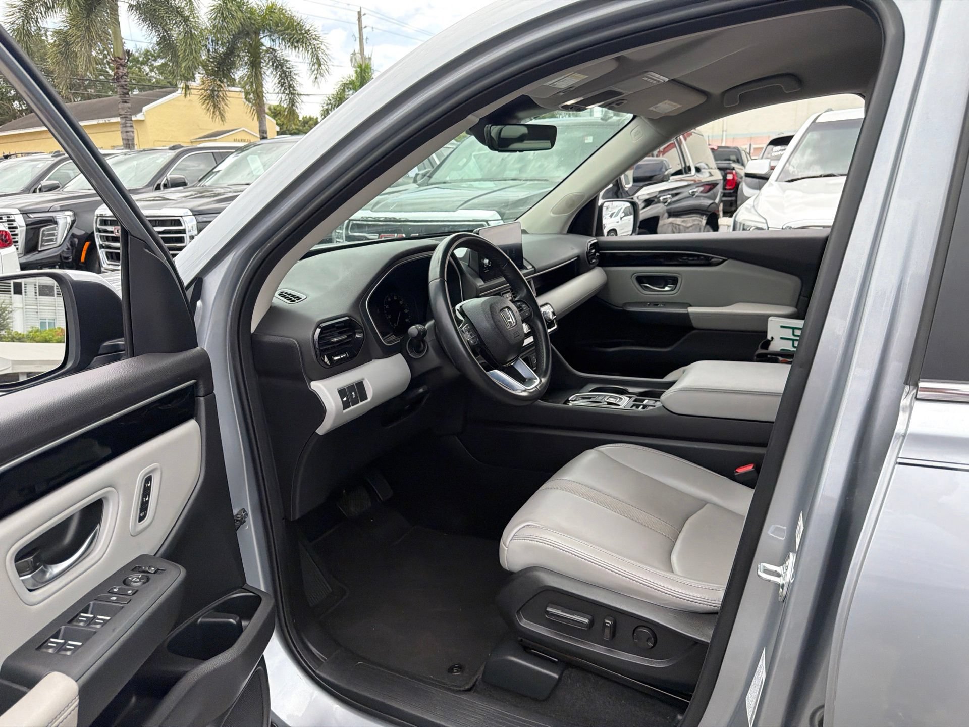 Used 2023 Honda Pilot EX-L image 25