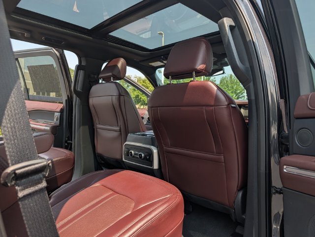 Used 2024 Ford Expedition Limited AWD/4WD image 22