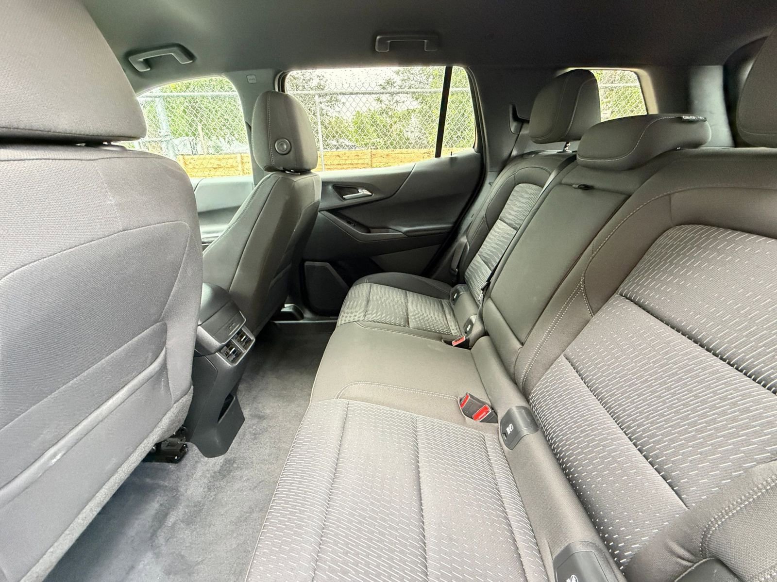 Used 2025 Chevrolet Equinox LT AWD/4WD image 24