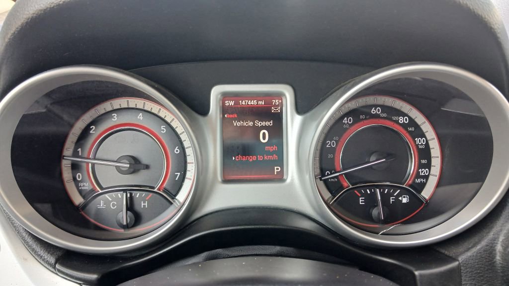 Used 2015 Dodge Journey R/T w/ Flexible Seating Group image 11