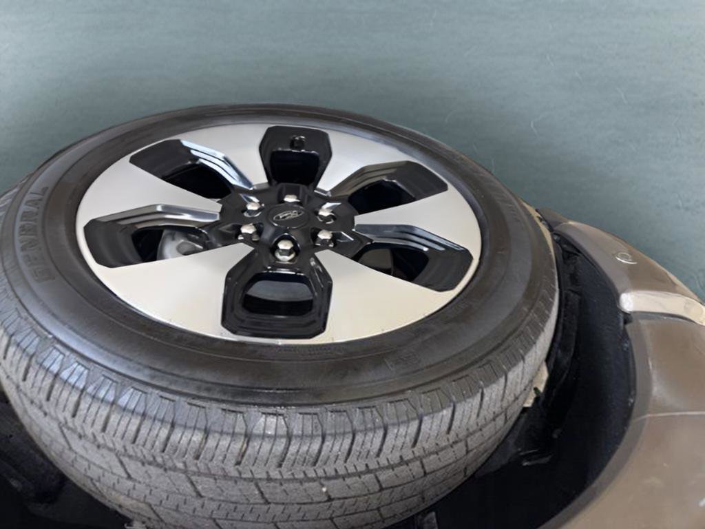 Used 2023 Ford F150 Lightning Platinum image 16