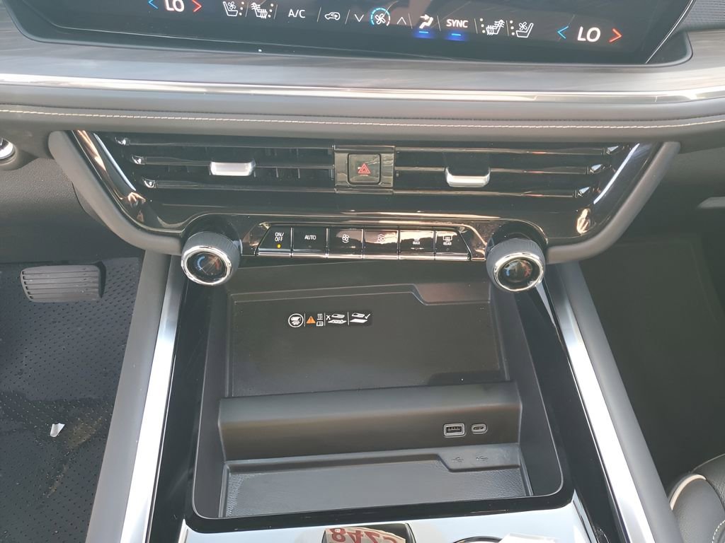 Used 2025 Chevrolet Tahoe Premier image 40