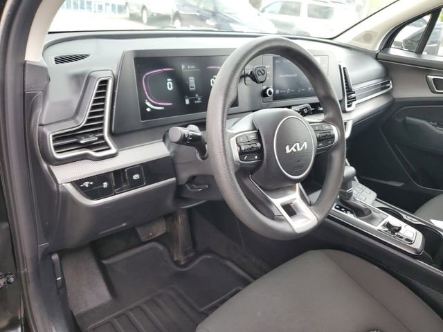 Used 2023 Kia Sportage LX image 19