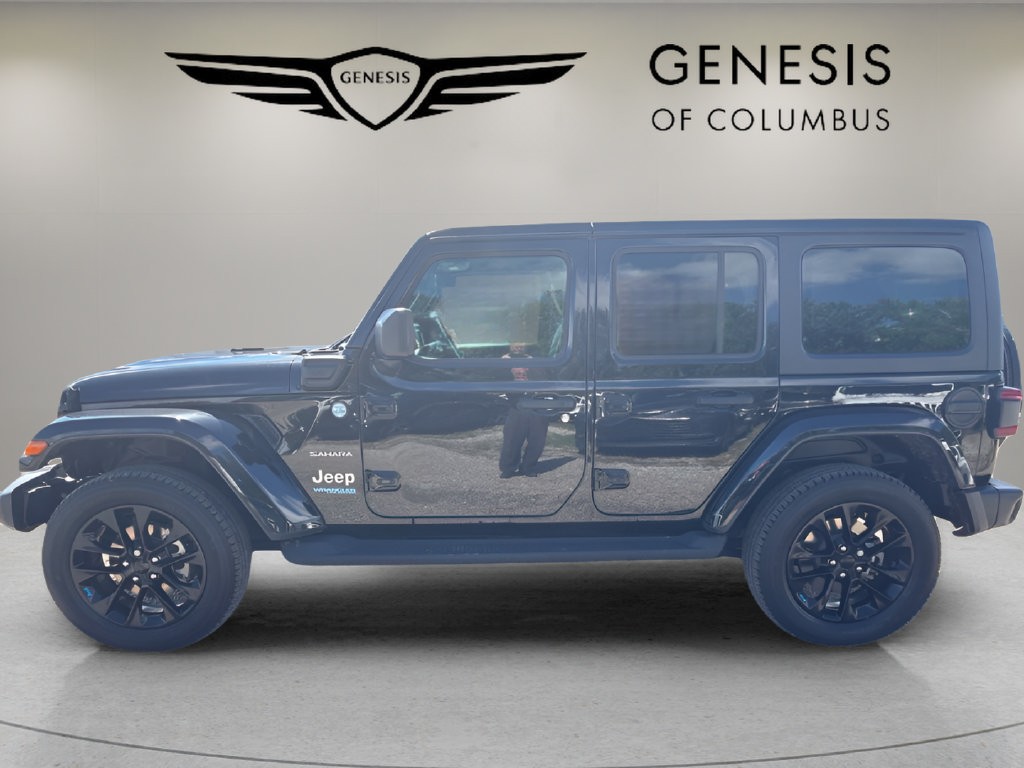 Used 2022 Jeep Wrangler Unlimited Sahara w/ Cold Weather Group AWD/4WD image 2