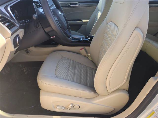 Used 2016 Ford Fusion SE FWD image 15