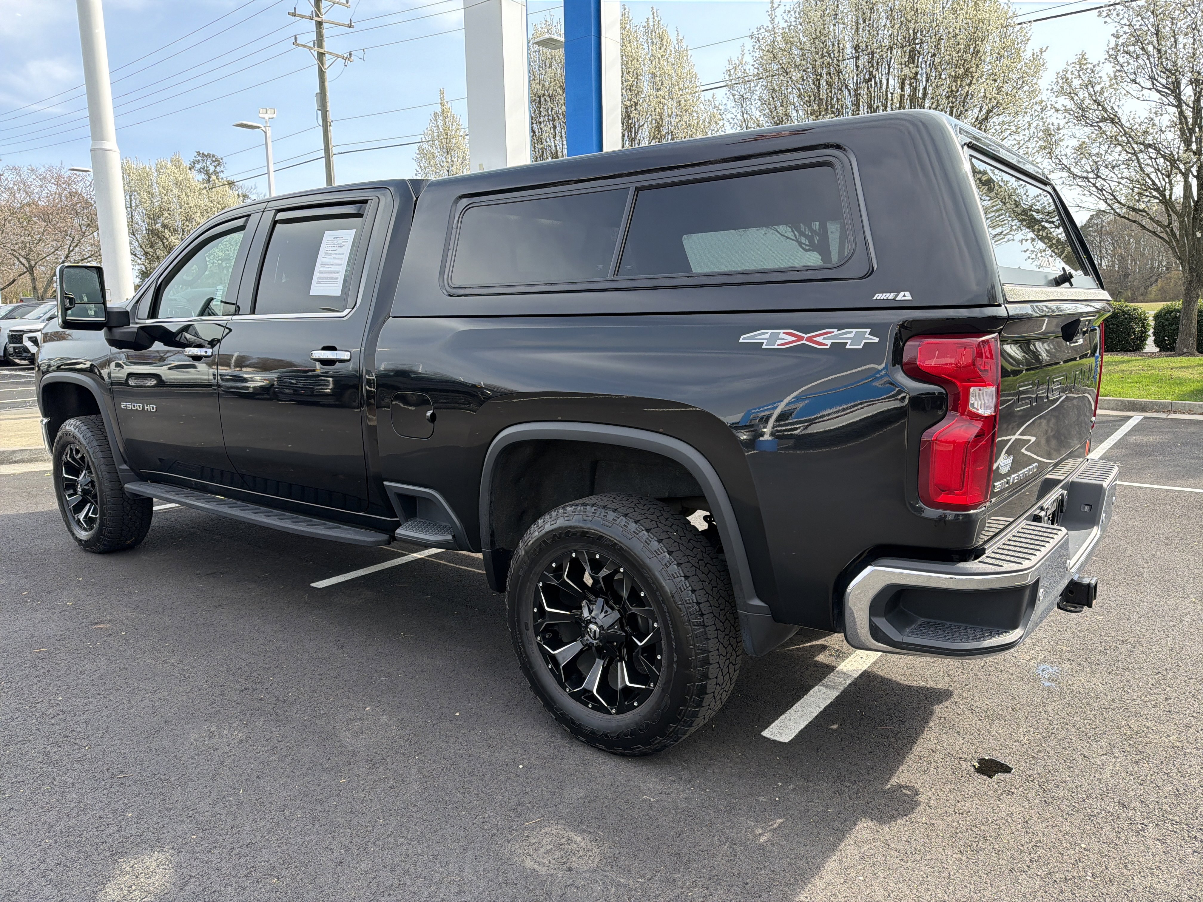 Used 2022 Chevrolet Silverado 2500 LTZ w/ LTZ Premium Package image 8
