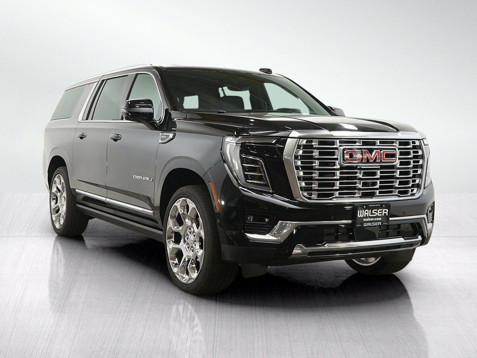 Used 2025 GMC Yukon XL Denali w/ Denali Reserve Package AWD/4WD image 7