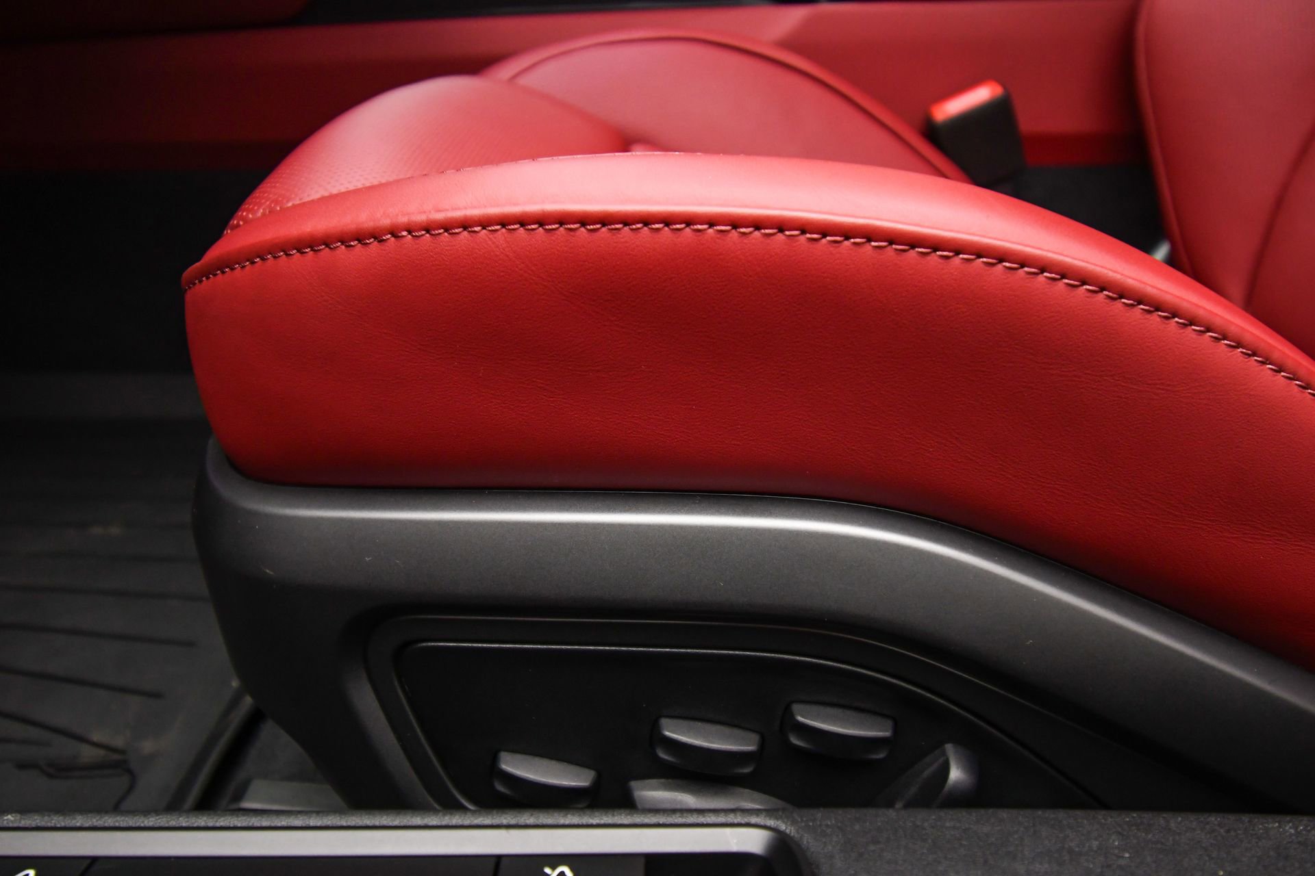 Used 2024 Porsche 911 Carrera GTS image 40