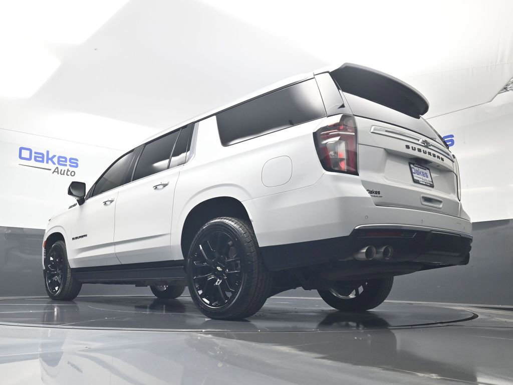 Used 2023 Chevrolet Suburban High Country w/ Premium Package 2 AWD/4WD image 46