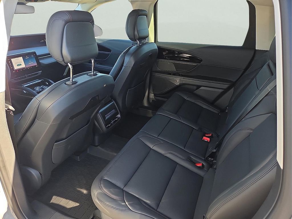 New 2026 Lincoln Nautilus Premier AWD/4WD image 9