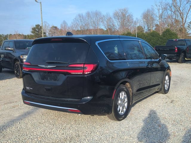New 2026 Chrysler Pacifica Select FWD image 5