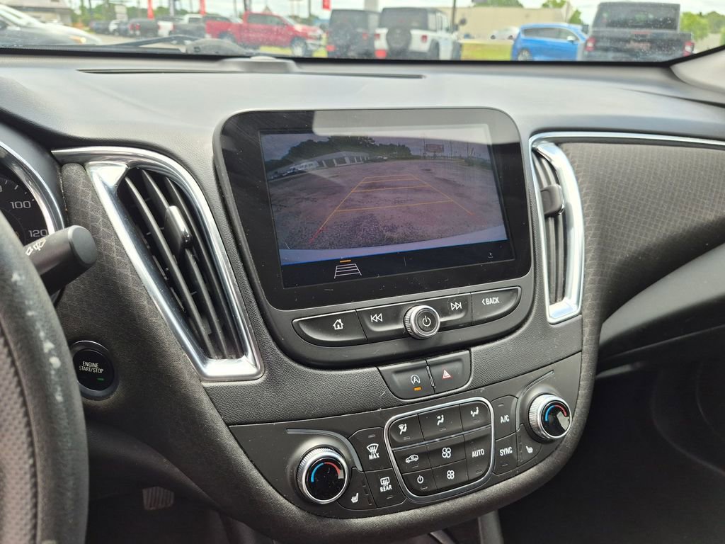 Used 2020 Chevrolet Malibu LT FWD image 19