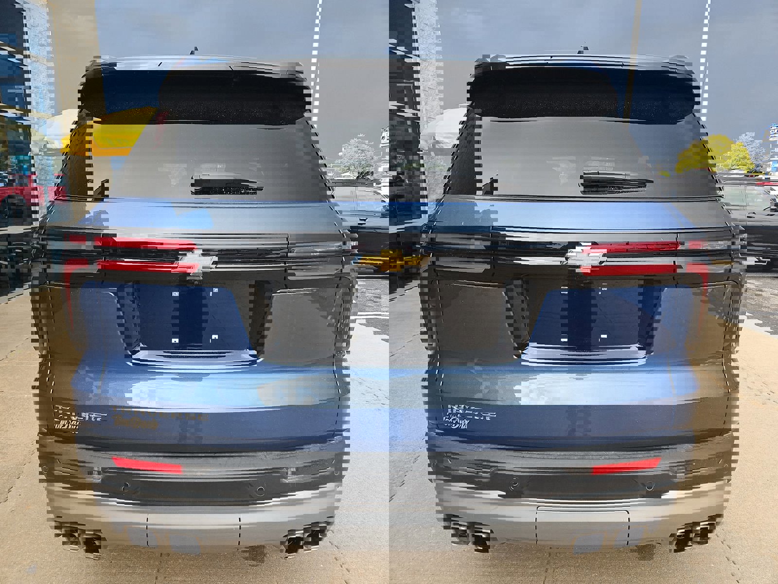 Used 2025 Chevrolet Traverse LT image 24