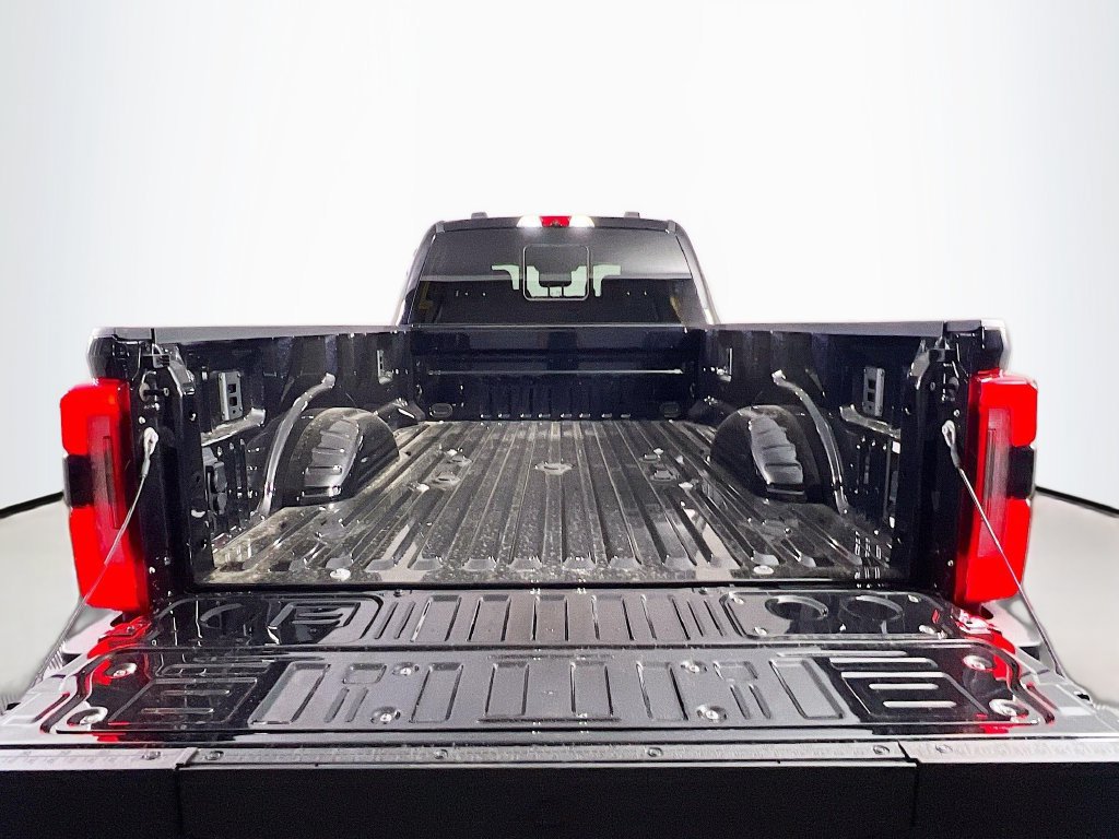 New 2026 Ford F450 Platinum w/ FX4 Off-Road Package AWD/4WD image 15