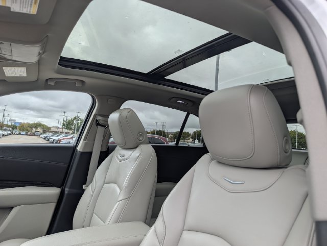 Used 2023 Cadillac XT4 Premium Luxury w/ Driver Assist Package FWD image 28