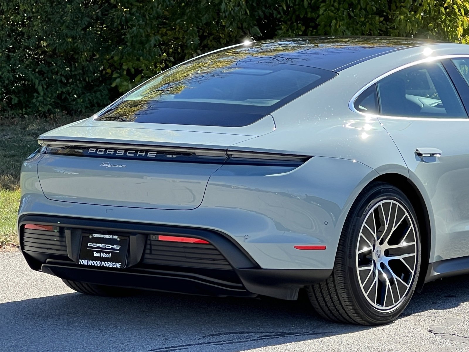 Certified 2025 Porsche Taycan image 7