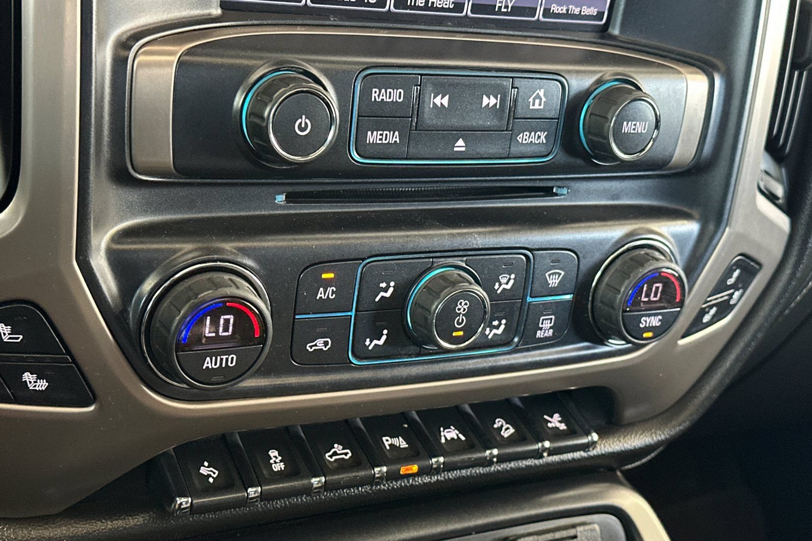 Used 2018 GMC Sierra 1500 Denali w/ Denali Ultimate Package AWD/4WD image 19