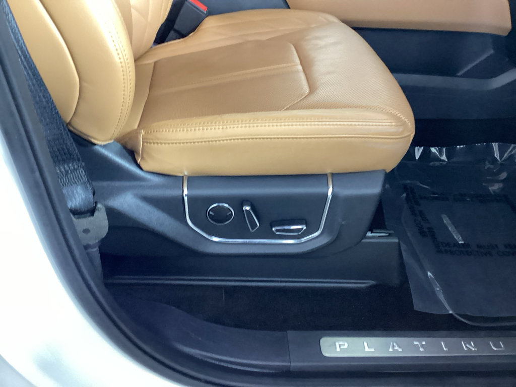 Used 2023 Ford Expedition Max Platinum AWD/4WD image 9