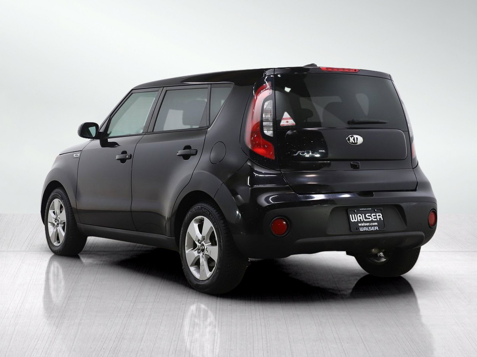 Used 2017 Kia Soul w/ Convenience Package FWD image 4